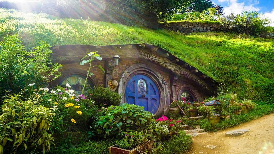 Jedna od najpoznatijih Tolkienovih djela sadrže čak dva izmišljena jezika.